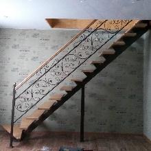 Лестница на монокосоуре в доме